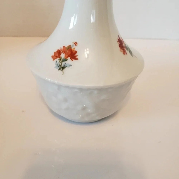 Vintage Bareuther Waldassen Porcelain White/Floral Vase,Bavaria. - Picture 4 of 6